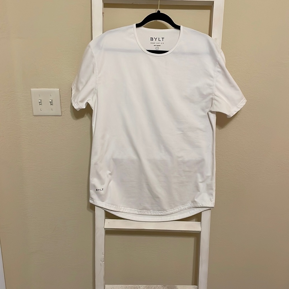 Men’s BYLT T-shirt. Size Large. Great condition. Color White.